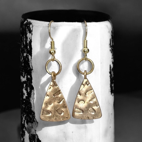 5 For $25💫Gold Textured Triangles Earrings Dangles - Picture 3 of 5